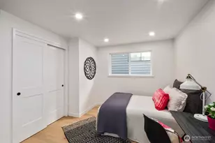 3232 26th Ave W, Seattle, WA 98199 - Photo 13