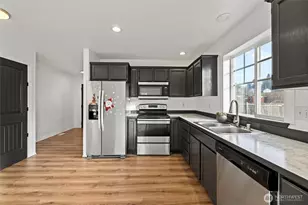 1228 Hemlock Pl, Mount Vernon, WA 98273 - Photo 3