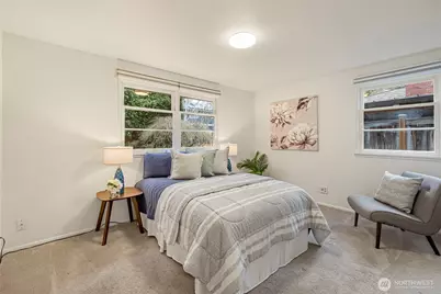 2527 72nd Avenue SE, Mercer Island, WA 98040 - Photo 17