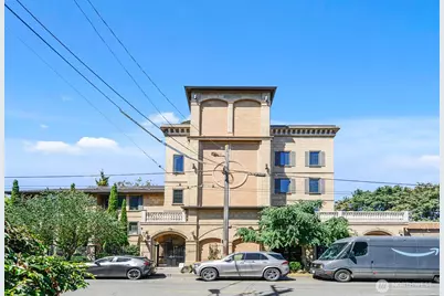 745 Bellevue Avenue E #402, Seattle, WA 98102 - Photo 37