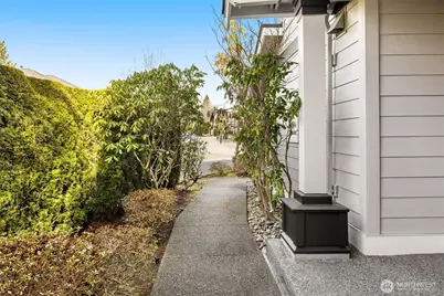 23909 SE 7th Lane, Sammamish, WA 98074 - Photo 5