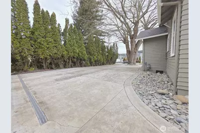 6220 Parker Road E, Sumner, WA 98390 - Photo 3