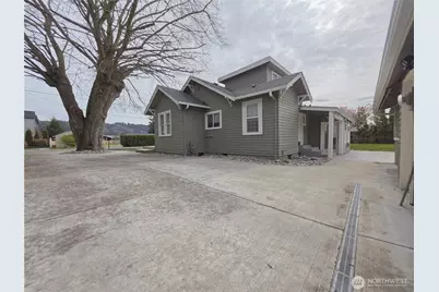 6220 Parker Road E, Sumner, WA 98390 - Photo 5