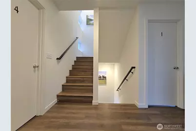 1015 NE 55th Street, Seattle, WA 98105 - Photo 9