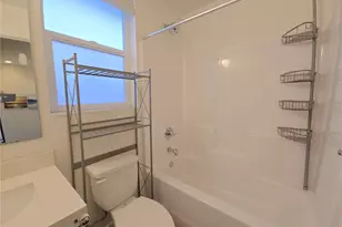 1015 NE 55th St, Seattle, WA 98105 - Photo 11