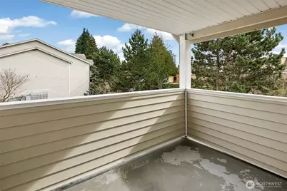 11915 Roseberg Avenue S #309, Seattle, WA 98168 - Photo 9