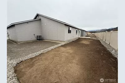 92 Salmon Drive, Wenatchee, WA 98801 - Photo 3