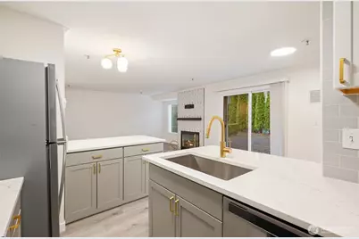 12618 109th Court NE #H101, Kirkland, WA 98034 - Photo 7