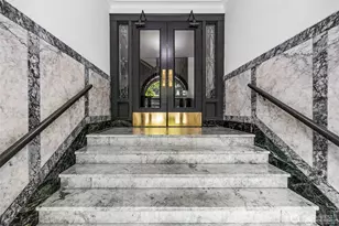 2132 5th Ave, Seattle, WA 98121 - Photo 3