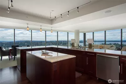 650 Bellevue Way NE #2404, Bellevue, WA 98004 - Photo 19