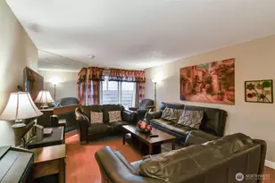 10501 8th Ave NE, Seattle, WA 98125 - Photo 5