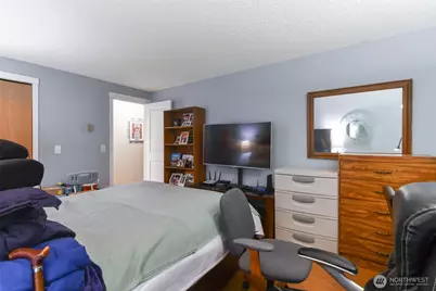 10501 8th Avenue NE #111, Seattle, WA 98125 - Photo 11