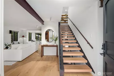 1633 E Calhoun Street, Seattle, WA 98112 - Photo 5