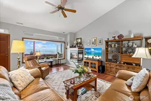 1010 Lightning Way, Camano Island, WA 98282 - Photo 7