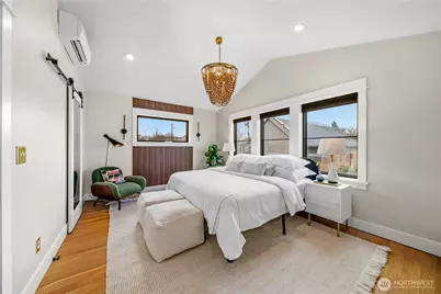 2419 7th Avenue W, Seattle, WA 98119 - Photo 19