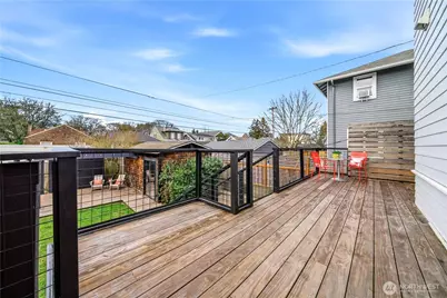 2419 7th Avenue W, Seattle, WA 98119 - Photo 11