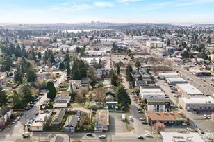 10330 Midvale Ave N, Seattle, WA 98133 - Photo 3