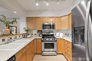 1525 NW 57th St, Seattle, WA 98107 - Photo 9