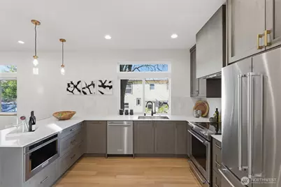 313 17th Avenue E #B, Seattle, WA 98112 - Photo 11