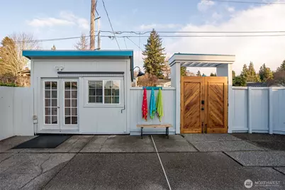 4042 Soundview Drive W, University Place, WA 98466 - Photo 5