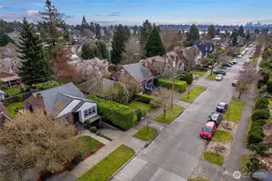 8254 Interlake Ave N, Seattle, WA 98103 - Photo 15