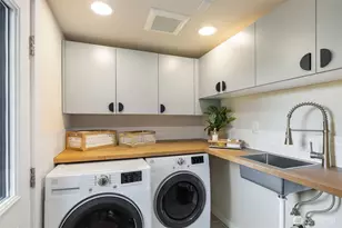 8254 Interlake Ave N, Seattle, WA 98103 - Photo 29