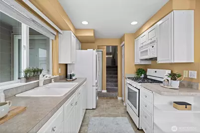 730 112th Street SW #F6, Everett, WA 98204 - Photo 7