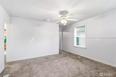 8434 34th Avenue S, Seattle, WA 98118 - Photo 5
