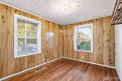 8434 34th Avenue S, Seattle, WA 98118 - Photo 15