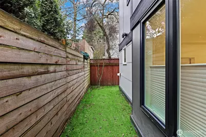 609 15th Avenue E, Seattle, WA 98112 - Photo 33