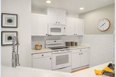 23757 SE 52nd Lane #13-1, Issaquah, WA 98029 - Photo 17