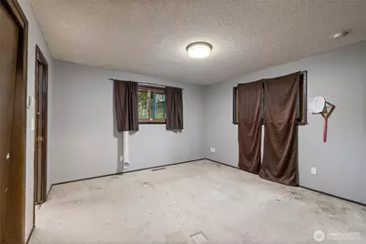 9615 36th Street E, Edgewood, WA 98371 - Photo 13