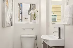 1402 N 95th St, Seattle, WA 98013 - Photo 5