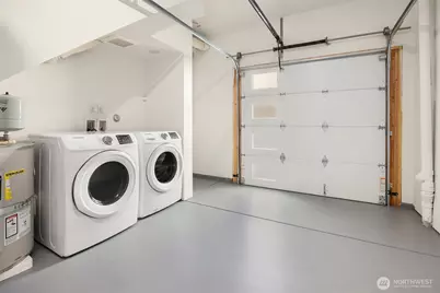 1402 N 95th Street, Seattle, WA 98013 - Photo 23