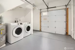 1402 N 95th St, Seattle, WA 98013 - Photo 23