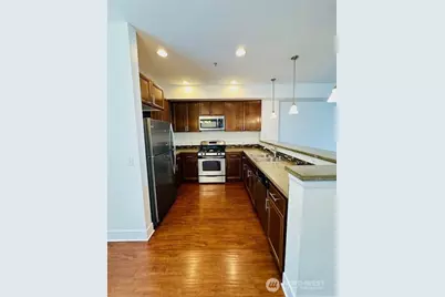 978 Edmonds Avenue NE #C, Renton, WA 98056 - Photo 23