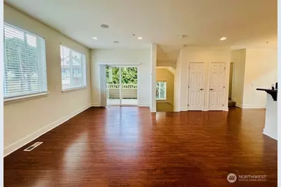 978 Edmonds Avenue NE #C, Renton, WA 98056 - Photo 27