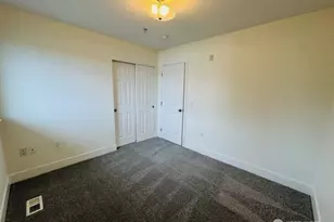 978 Edmonds Ave NE, Renton, WA 98056 - Photo 7