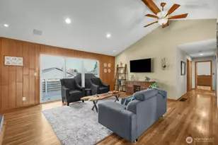 6904 NE 70th St, Vancouver, WA 98661 - Photo 3