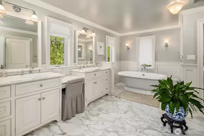 13364 Bridgestone Court NE, Bainbridge Island, WA 98110 - Photo 19