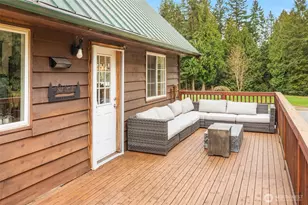 3017 SE Camano Dr, Camano Island, WA 98282 - Photo 3