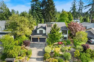 9615 NE 26th St, Clyde Hill, WA 98004 - Photo 3