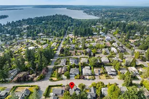 9615 NE 26th St, Clyde Hill, WA 98004 - Photo 9