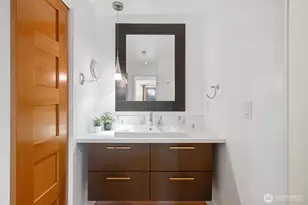 9615 NE 26th St, Clyde Hill, WA 98004 - Photo 19