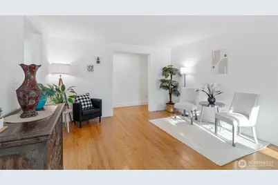 9615 NE 26th Street, Clyde Hill, WA 98004 - Photo 11