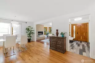 9615 NE 26th St, Clyde Hill, WA 98004 - Photo 13