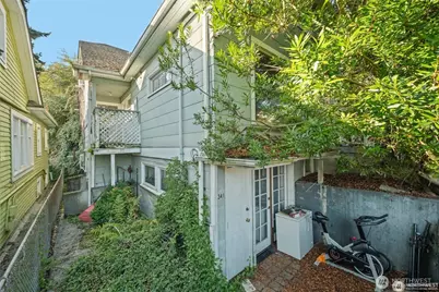 341 NE 51st Street, Seattle, WA 98105 - Photo 1
