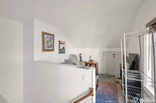 341 NE 51st St, Seattle, WA 98105 - Photo 19