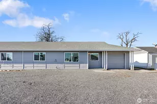 1316 Pershing Rd, Moses Lake, WA 98837 - Photo 1