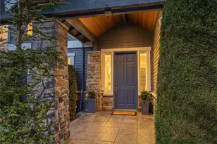 25902 NE 1st Pl, Sammamish, WA 98074 - Photo 31